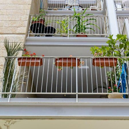 Design & Veranda Next To Mahane Yehuda Market By Feelhome Jeruzsálem Kültér fotó